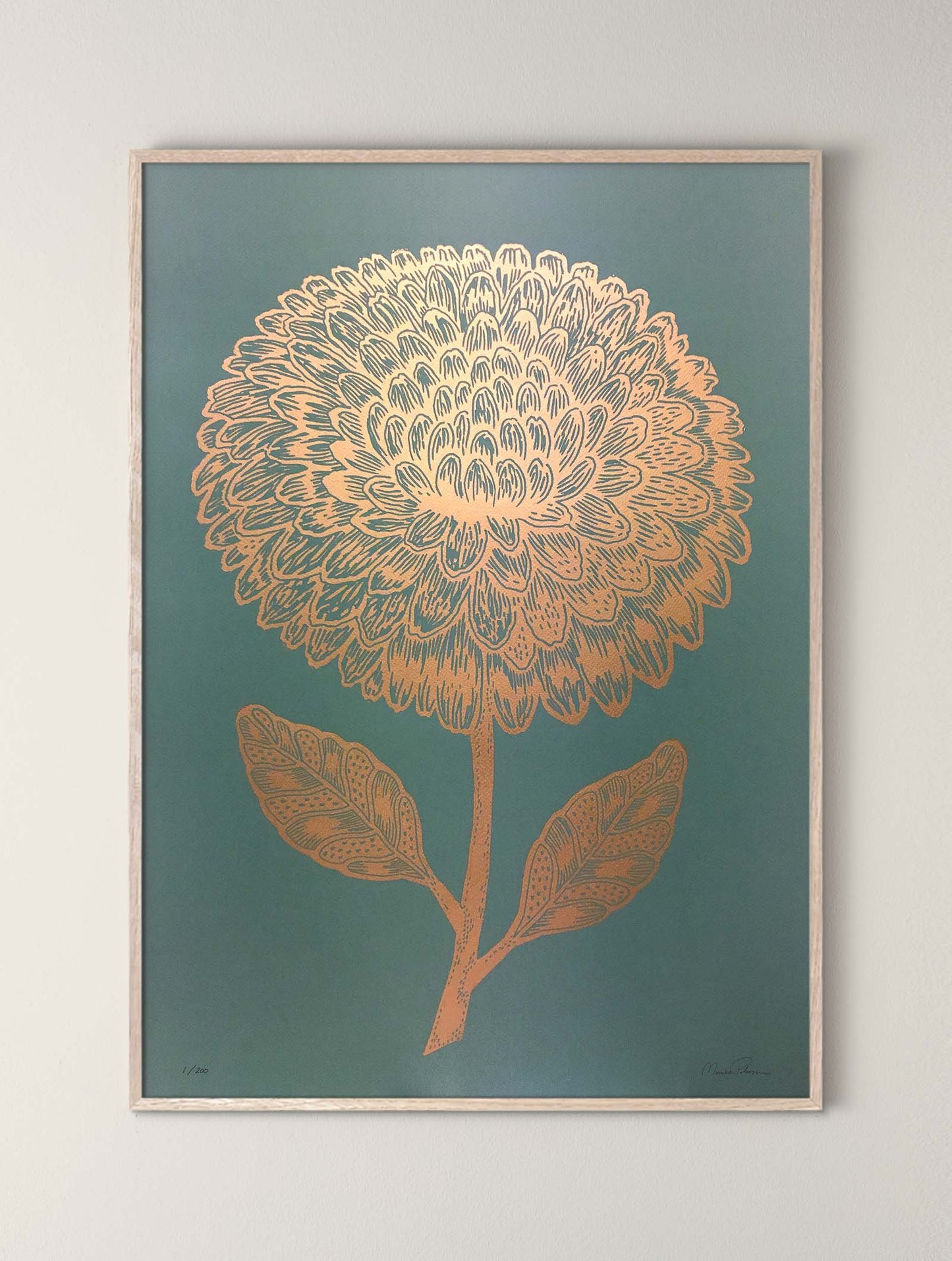 Linoldruck Dahlie, Monika Petersen, Gold/Salbei 50x70